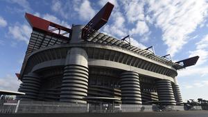 Stadion Giuseppe Meazza, yang juga biasa disebut San Siro, markas dari Inter Milan dan AC Milan. (MIGUEL MEDINA / AFP)