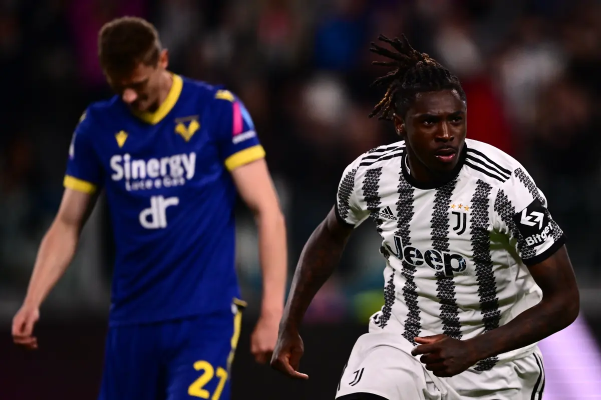 Penyerang Juventus Moise Kean merayakan gol ke gawang Verona di lanjutan Liga Italia