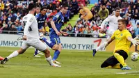 Isco mencetak gol kedua Real Madrid ke gawang Getafe dalam lanjutan Liga Spanyol di Coliseum Alfonso Perez, Sabtu malam WIB (16/4/2016). (Liputan6.com/REUTERS/Sergio Perez)