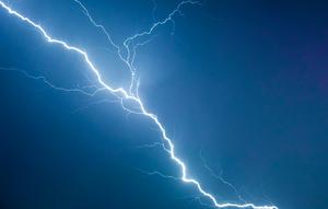 Ilustrasi Petir. (Unsplash -&nbsp;Michał Mancewicz)