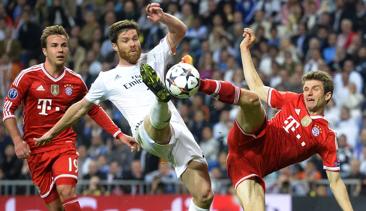 <p>Xabi Alonso telah beramen di Liga Champions untuk Liverpool, Real Madrid, dan Bayern München. Ia juga telah memenangkan gelar tersebut sebanyak dua kali, termasuk comeback bersejarah Liverpool di laga final melawan AC Milan pada 2005 silam. Sang gelandang juga tercatat sebagai salah satu pemain dengan penampilan terbanyak di partai semifinal ajang tersebut dengan koleksi 17 penampilan. (AFP/Gerard Julien)</p>