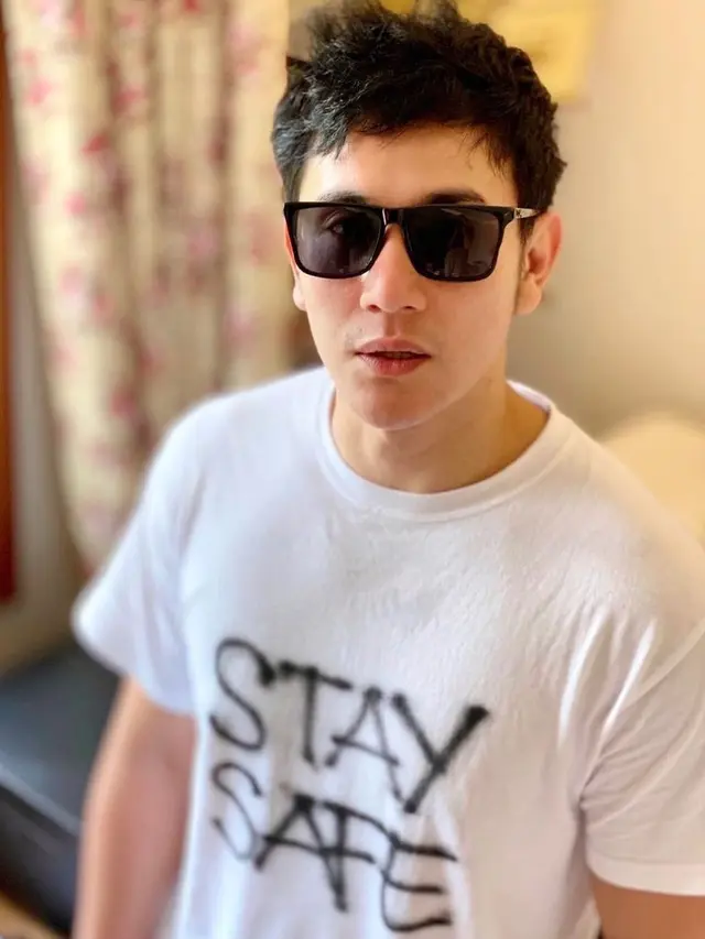 Vino G. Bastian. (Foto: Dok. Instagram @vinogbastian__)
