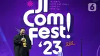 Komika Mo Sidik memeriahkan panggung Jakarta International Comedy Festival atau Jicomfest 2023 di Tennis Indoor Senayan, Jakarta, Jumat (15/12/2023). (Liputan6.com/Herman Zakharia)