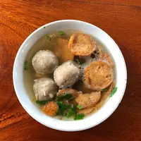 Ilustrasi kuah bakso yang gurih sedap | copyright shutterstock.com/Cornelius Krishna Tedjo