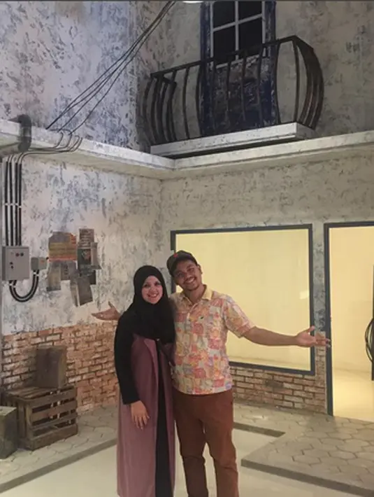 Meski kebobolan, Bekti sangat bersyukur atas rezeki yang diberikan Tuhan. Sebelumnya, ia bersama sang istri betul-betul tak menyangka akan dikaruniai anak lagi. (Instagram/bekti_dhila)