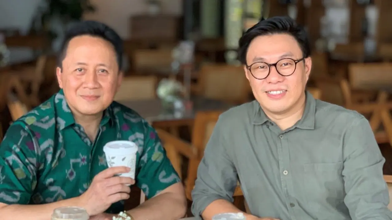 Triawan Munaf (Kiri), Willson Cuaca (Kanan)