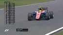Pebalap Manor Racing asal Indonesia, Rio Haryanto, meraih catatan waktu 1 menit 40,550 detik dalam latihan bebas kedua F1 GP China di Sirkuit Internasional Shanghai, China, Jumat (15/4/2016). (Bola.com/Twitter/Manorracing)