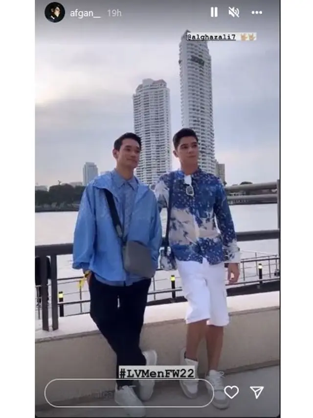 6 Potret Afgan Hadiri Acara Fashion Brand Ternama di Bangkok, Jumpa Win Metawin