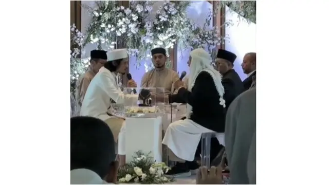 7 Potret Pernikahan Virzha dengan Perempuan Keturunan Arab, Digelar Terbatas