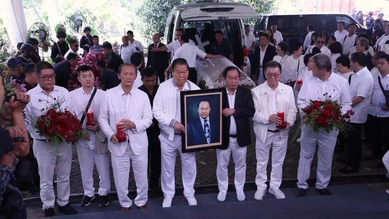 Prosesi pemakaman pendiri Grup Sinar Mas Eka Tjipta, Sabtu (2/2/2019). (Istimewa)