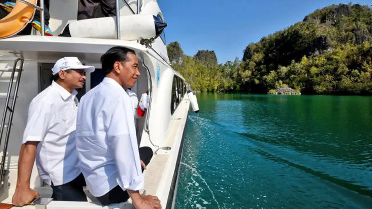 Presiden Joko Widodo semakin serius menempatkan pariwisata sebagai sektor strategis untuk mendulang devisa.