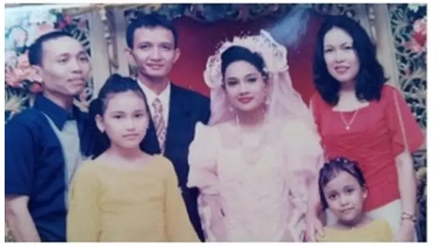 Kedekatan Ayu Ting Ting dengan Umi Kalsum