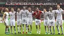 Pemain Bayern Munchen merayakan kemenangan atas Bayer Leverkusen pada laga DFB Pokal di Stadion BayArena, Selasa (17/4/2018). Bayern Munchen menang 6-2 atas Bayer Leverkusen. (AP/Martin Meissner)