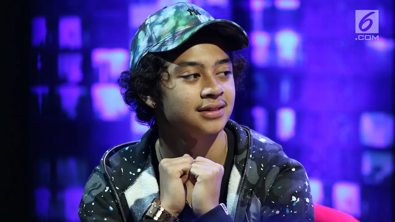 Bastian Steel