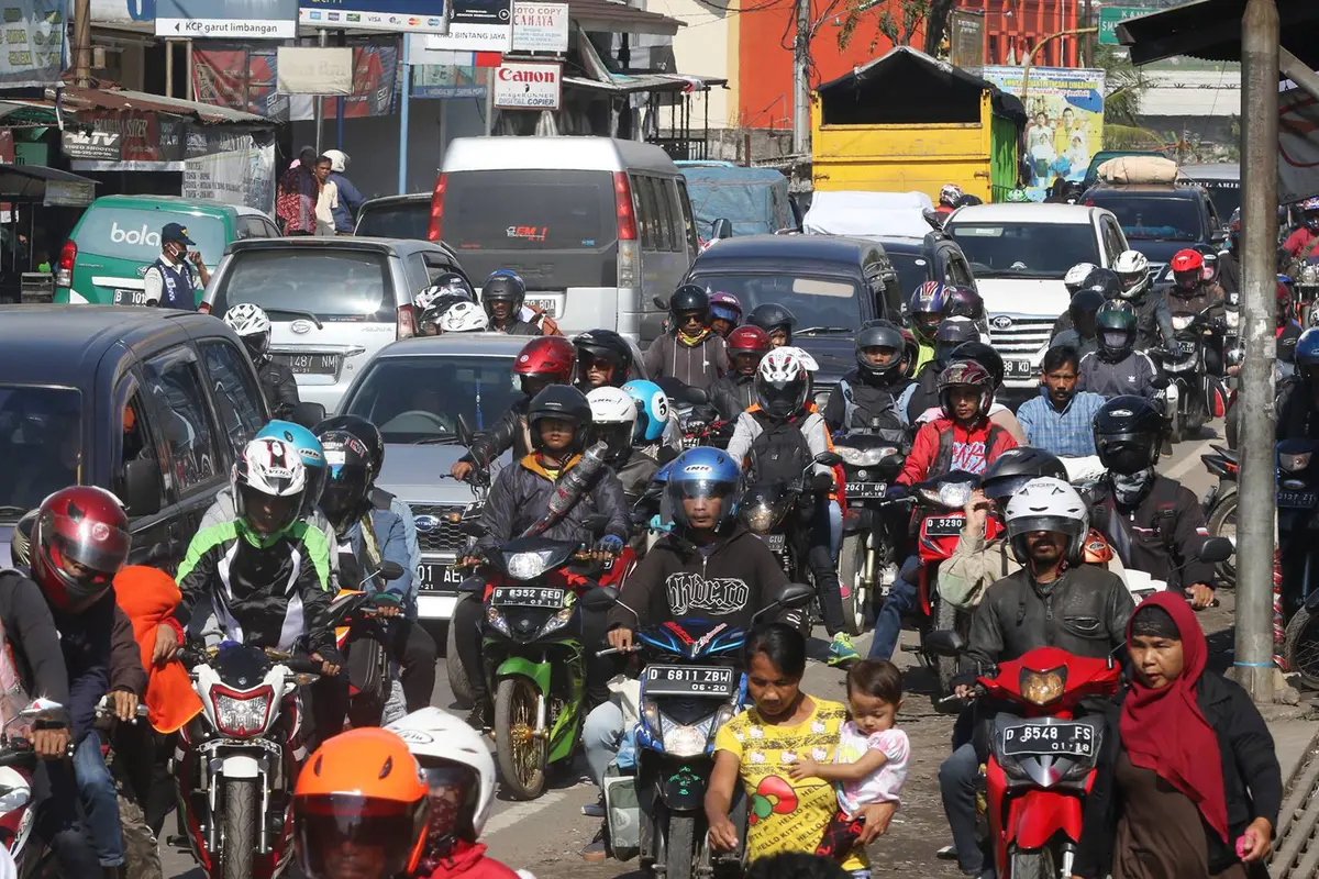20160703-Kemacetan Mengular di Sepanjang Jalan Menuju Garut dan Tasikmalaya
