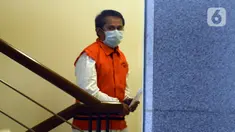 Direktur Utama PT Glori Karsa Abadi, Rahadian Azhar tiba di Gedung KPK, Jakarta, Rabu (3/6/2020). KPK memeriksa Rahadian Azhar sebagai tersangka dalam kasus dugaan suap pemberian fasilitas di Lapas Sukamiskin. (merdeka.com/Dwi Narwoko)
