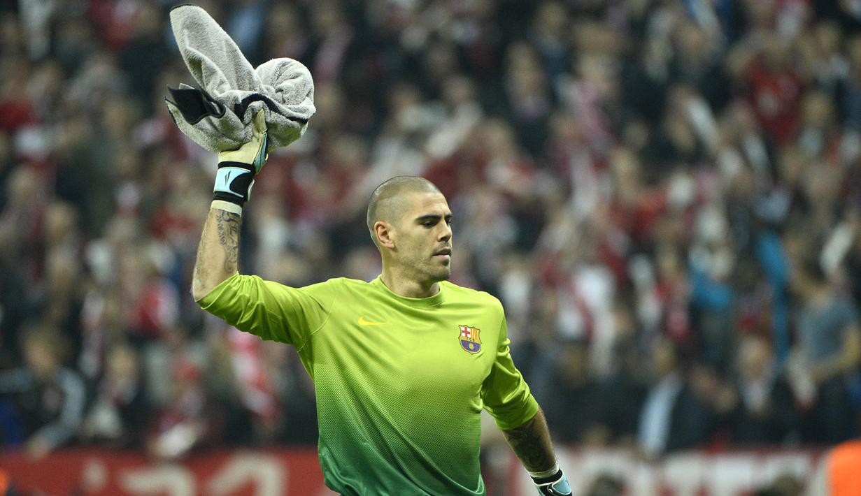 Selama 12 musim membela Blaugrana, kiper berkepala pelontos itu mencatatkan 237 clean sheet dari 530 laga di seluruh ajang kompetisi. (AFP/Lluis Gene)