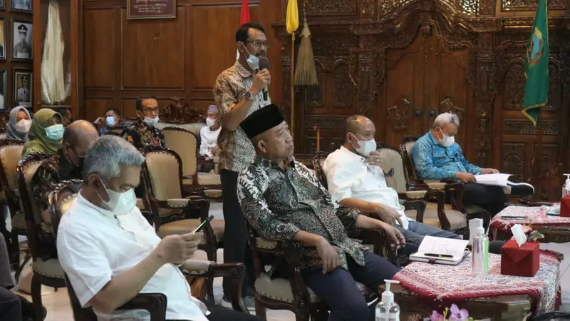 Rapat terbatas  kematian massal ribuan ikan Sungai Serayu, Banyumas. (Foto: Liputan6.com/Eddy Wahono)