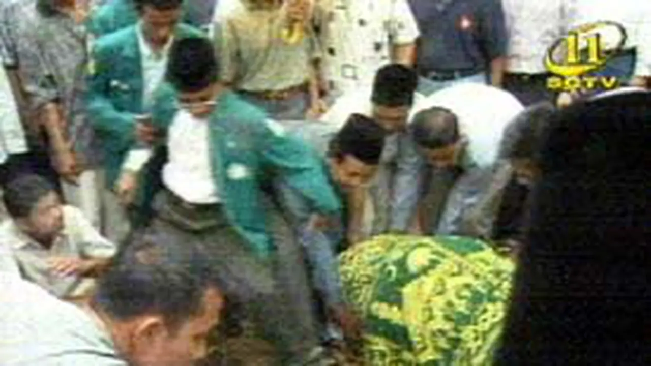 070901cDaud.jpg