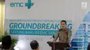 Dirut PT Elang Medika Corpora (EMC) Andya Daniswara memberikan sambutan ketika groundbreaking gedung baru RS EMC Tangerang, Banten, Rabu (4/7). Pembangunan gedung 8 lantai ini diperkirakan berlangsung sekitar dua tahun. (Liputan6.com/Arya Manggala)