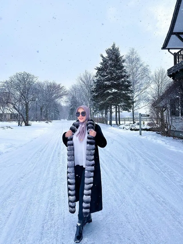 Syahrini selalu modis (Instagram/princessyahrini)