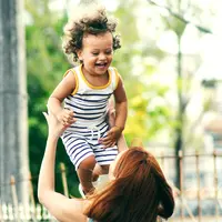 ilustrasi anak bahagia/Photo by Thiago Cerqueira on Unsplash