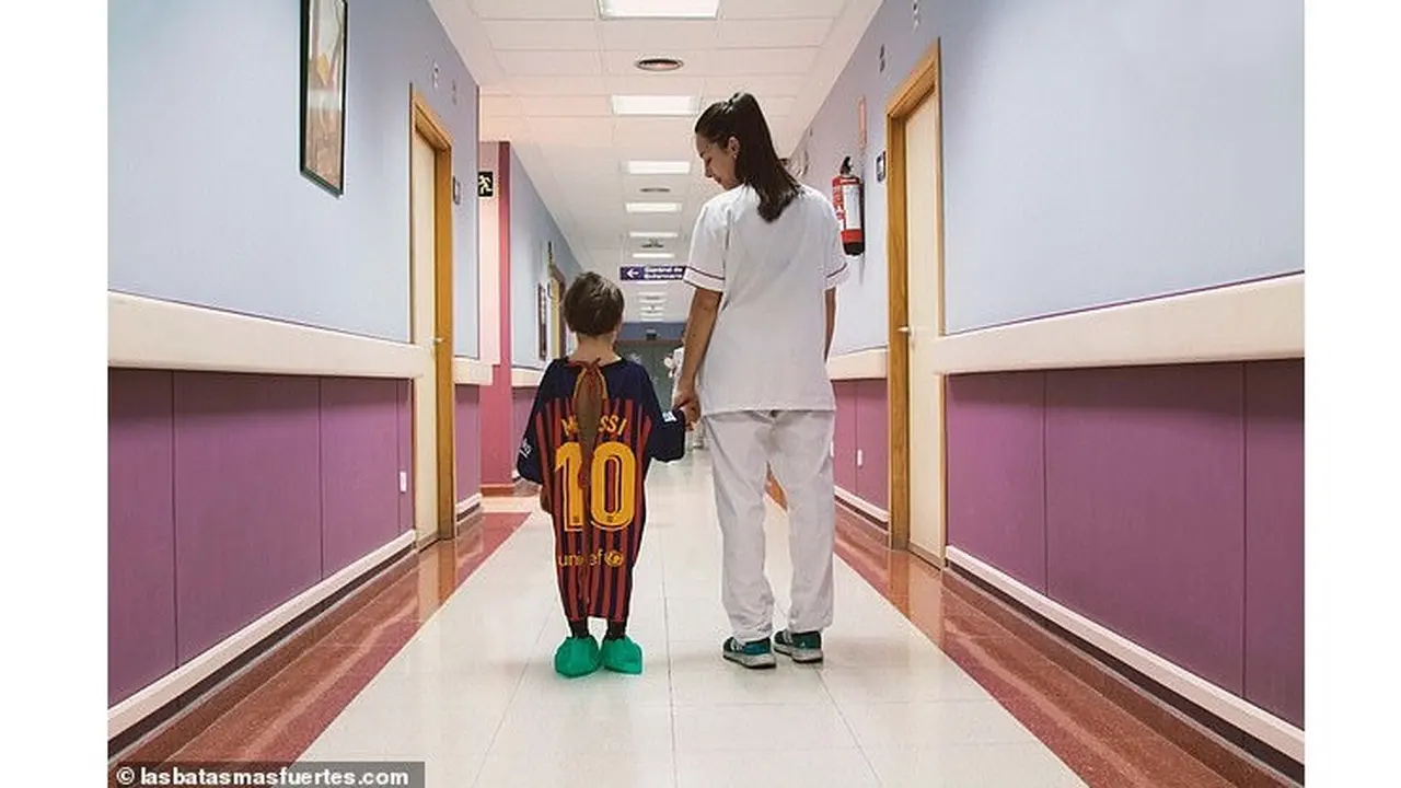 RS San Rafael gunakan jersey bola untuk baju operasi anak