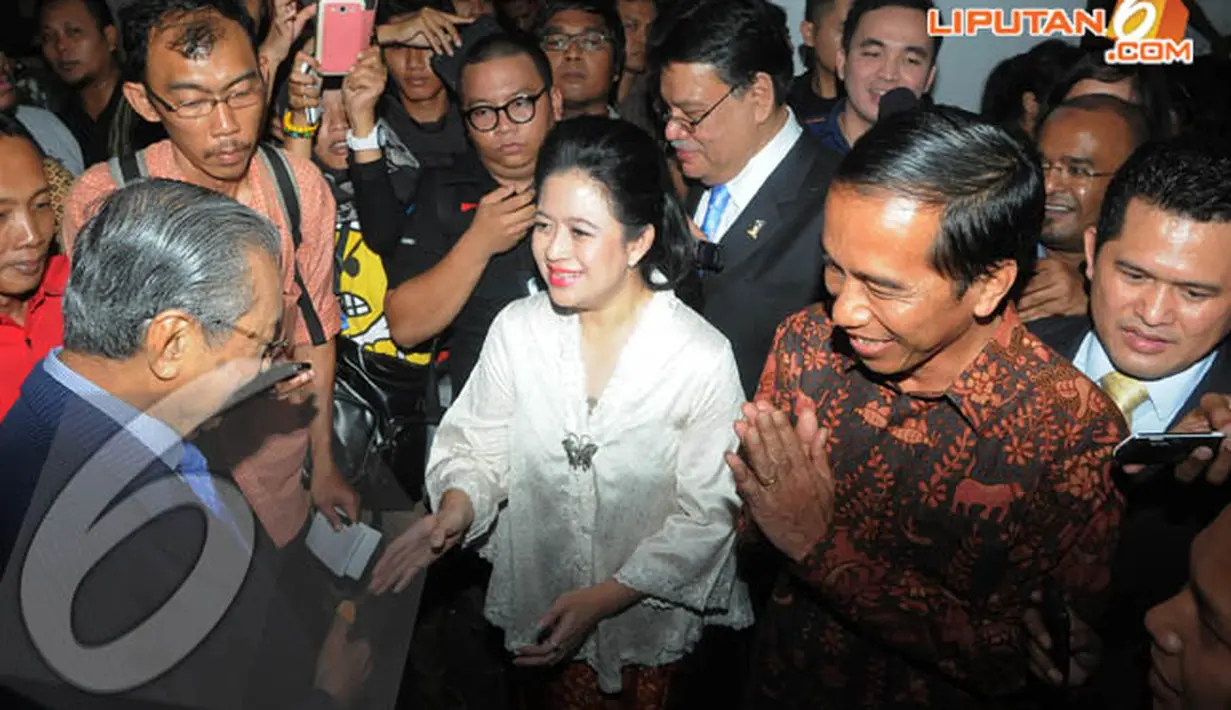 Mahathir Mohamad  mendoakan Jokowi yang kini menjabat Gubernur DKI Jakarta itu, menjadi presiden RI ketujuh menggantikan Susilo Bambang Yudhoyono, Senin (14/4) (Liputan6.com/Herman Zakharia).