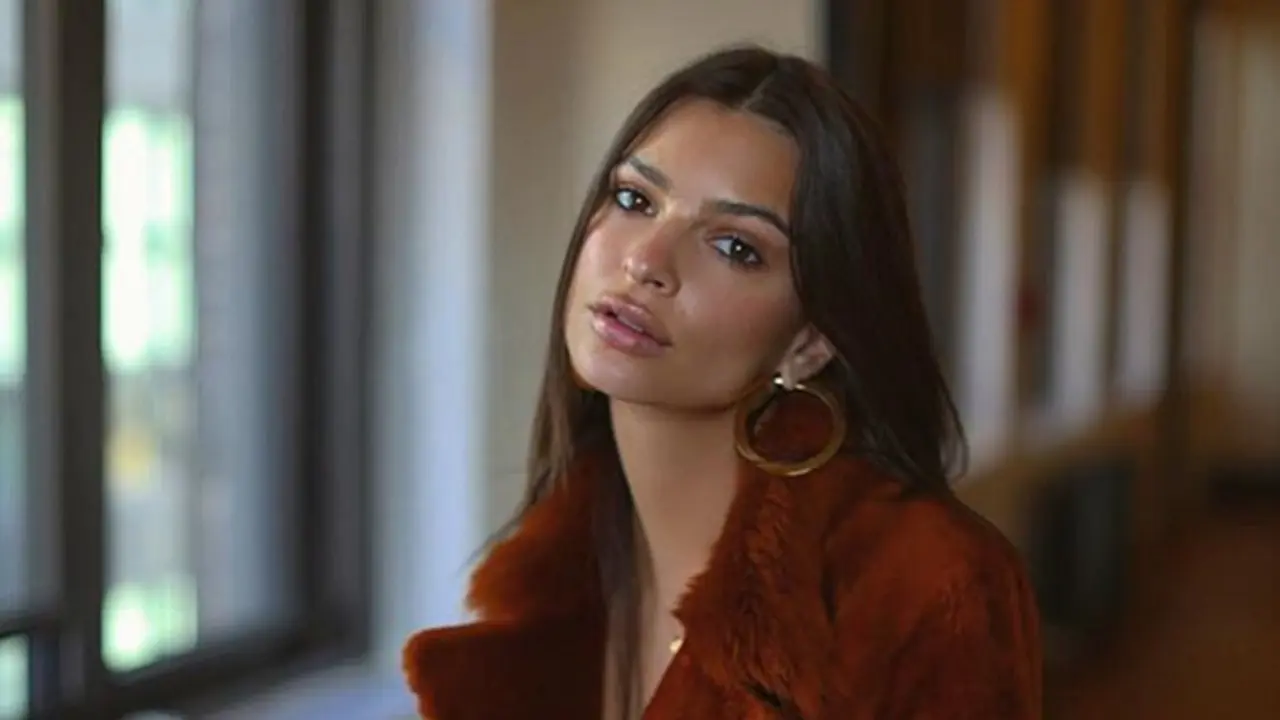 Emily Ratajkowski