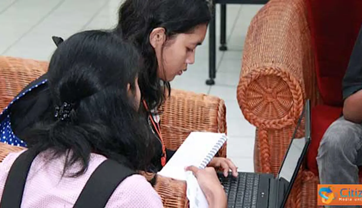 Citizen6, Yogyakarta: Peserta workshop citizen journalism sedang berdiskusi tentang topik yg ditulisnya. (Pengirim: Ady Permadi)
