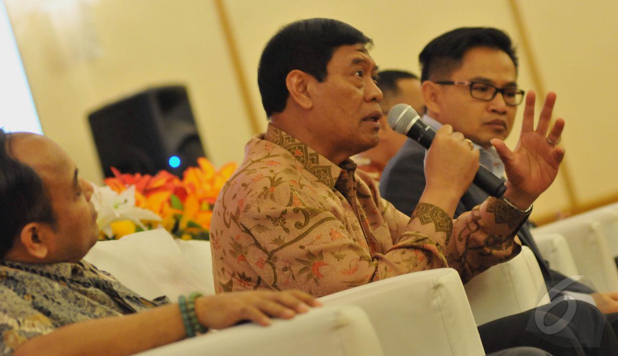 Menteri Koordinator Politik Hukum dan Kemanan (Menkopolhukam) Tedjo Edhy Purdijatno saat menghadiri acara diskusi “Terbukanya Papua Bagi Jurnalis Asing”, di Auditorium Adhyana, Wisma Antara, Jakarta, Selasa (26/5/2015). (Liputan6.com/Andrian M Tunay)