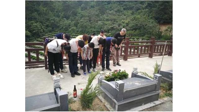 Anak pertamanya meninggal setelah 6 hari hadir di bumi