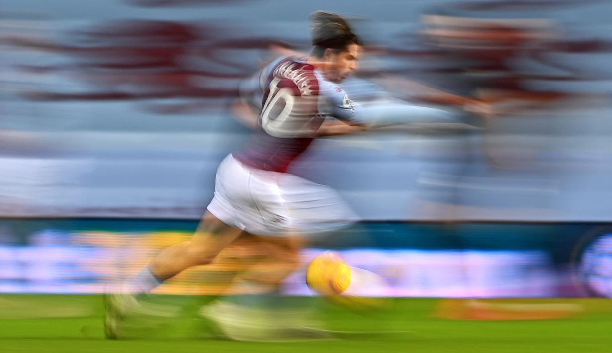 Pemain yang menjadi favorit penggemar Aston Villa, Jack Grealish menunjukkan kinerja yang luar biasa di Liga Inggris musim ini. Sangat terampil dalam penguasaan bola dan secara teknis memiliki skill di atas rata-rata. (Foto: AFP/Pool/Laurence Griffiths)