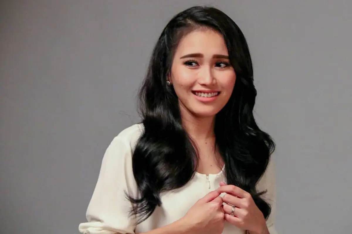 [Bintang] Ayu Ting Ting