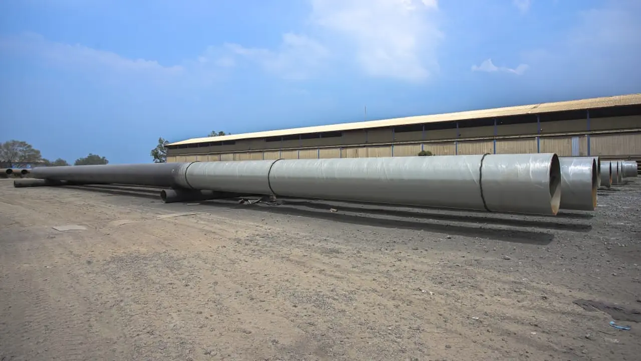 Aanak usaha PT Krakatau Steel (Persero) Tbk yaitu PT Krakatau Pipe Industries melakukan pengiriman pip