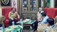 Bahas Kondisi Golkar, Agung Laksono Temui Ketua PP Umum Muhammadiyah Din Syamsuddin (Liputan6.com/Putu Merta SP)