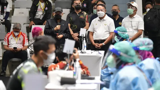 FOTO: Hore, Atlet Indonesia Mulai Suntik Vaksin Covid-19