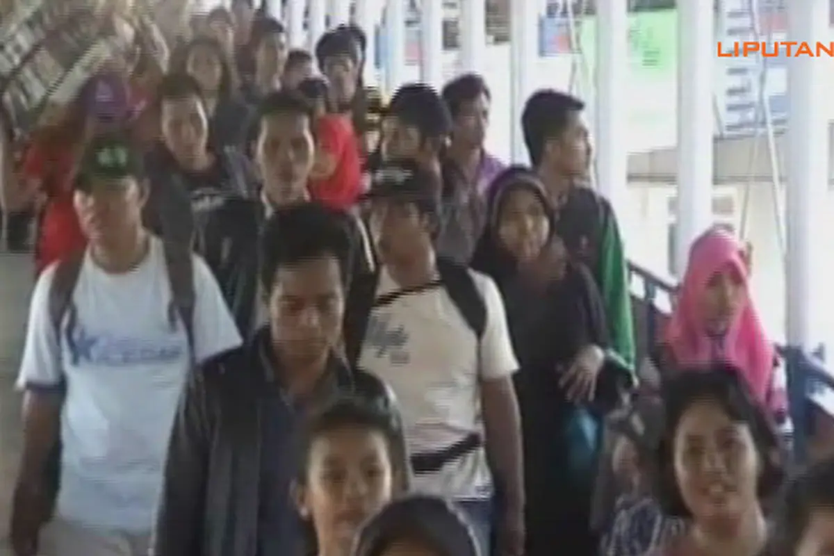 mudik-merak-130801-a.jpg