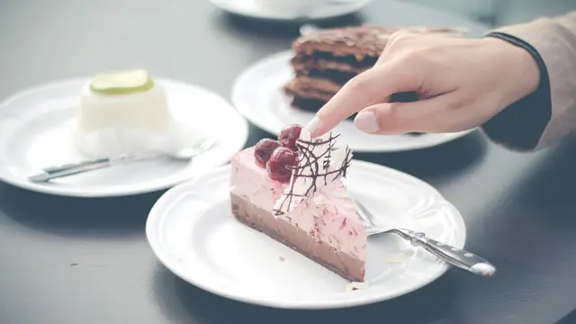 Ilustrasi restoran Image by Pexels from Pixabay
