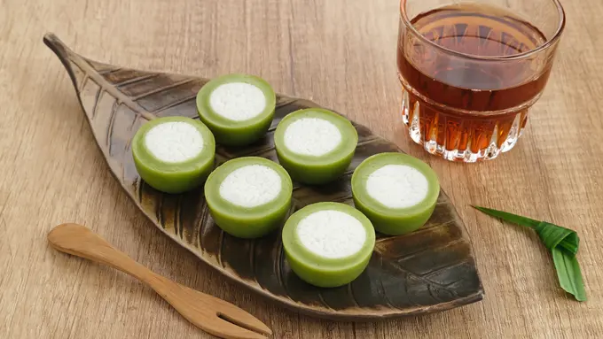 kue nona manis pandan tepung beras