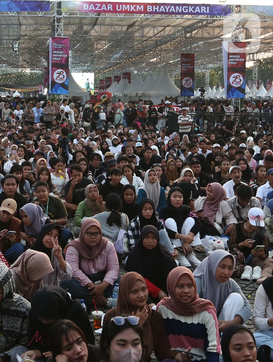 Pesta Rakyat HUT ke-78 Bhayangkara, Ribuan Orang Padati Kawasan Monas ...