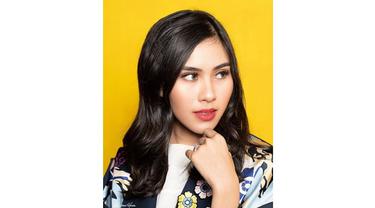 Biasa Natural Ini 6 Potret Syahnaz Sadiqah Dengan Makeup Tebal Hot Liputan6 Com