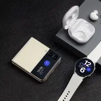 Samsung Galaxy Z Flip3 5G, Galaxy Watch4, dan Galaxy Buds2. Foto: Document/Samsung Indonesia.