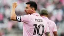 Pemain Inter Miami Lionel Messi bereaksi setelah mencetak gol ke gawang Atlanta United pada pertandingan sepak bola Piala Liga di Fort Lauderdale, Florida, Amerika Serikat, Selasa (25/7/2023), Lionel Messi yang tampil sebagai starter mencetak dua gol pada pertandingan yang berakhir dengan skor 4-0 untuk kemenangan Inter Miami. (AP Photo/Lynne Sladky)