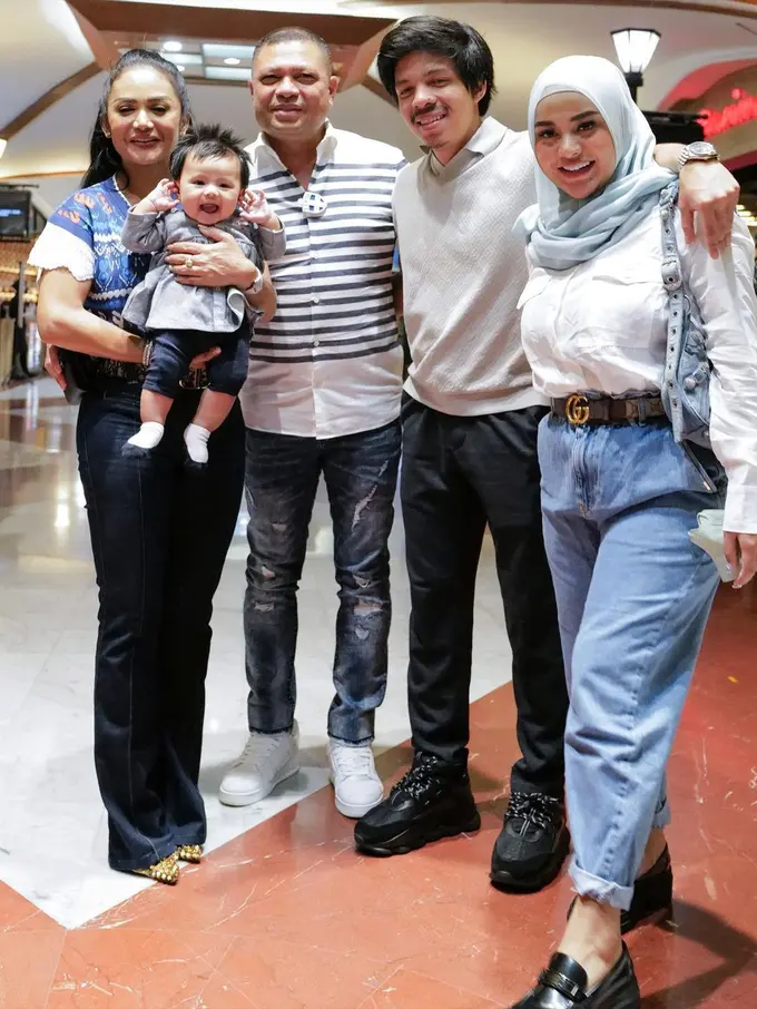 Baby Ameena dan Raul Lemos