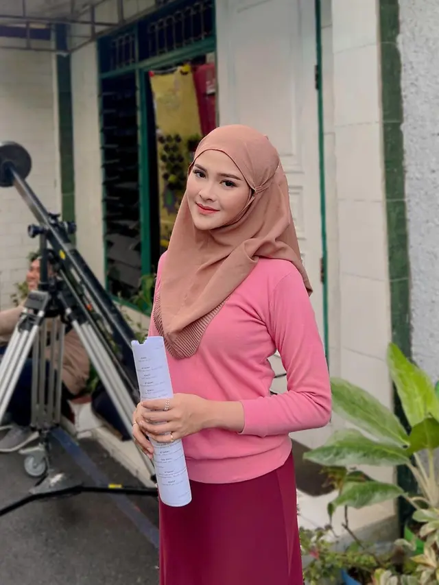 Potret Bella Bonita Saat Pakai Hijab, Sah Jadi Istri Denny Caknan