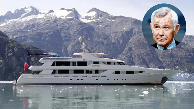 Yacht Serengeti - Johnny Carson