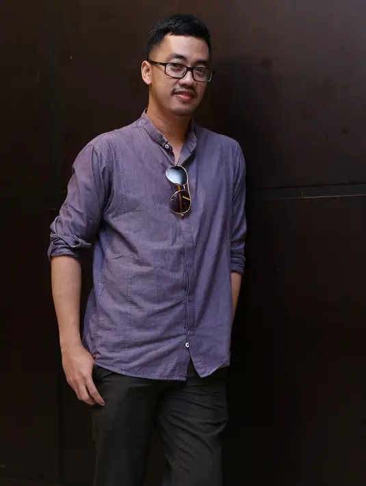 Dennis pun ragu akankah dia mendapat peran lainnya selain peran culun yang sering ia dapatkan. (Galih W. Satria/Bintang.com)