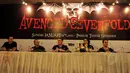 Kelompok musik Avenged Sevenfold (A7X) melakukan sesi jumpa pers jelang konser Asia Tour 2015 di Jakarta, Sabtu (17/1/2015). Avenged Sevenfold dijadwalkan beraksi di Parkir Timur Senayan, Jakarta, 18 Januari 2015. (Liputan6.com/Faisal R Syam)