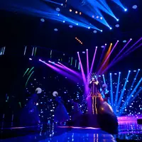 Acara konser bertemakan The Biggest Concert 'Ada Apa Dengan Cinta 2' masih memberikan kemeriahannya. Menyuguhkan lagu-lagu yang menjadi soundtrack film fenomenal 'Ada Apa Dengan Cinta'. (Adrian Putra/Bintang.com)